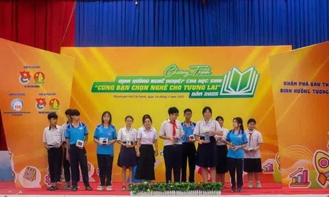 Gần 600 học sinh Huyện Bình Chánh tham gia Chương trình định hướng nghề nghiệp năm 2025 với Chủ đề “Cùng bạn chọn nghề cho tương  lai”