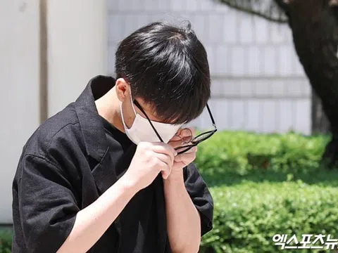 Nam ca sĩ đình đám một thời làm người giúp việc sau bê bối đời tư