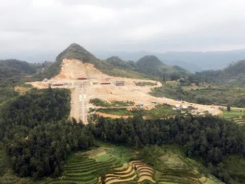 Tạm đình chỉ dự án Khu du lịch sinh thái, văn hóa tâm linh Lũng Cú