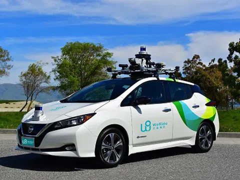 Trung Quốc thử nghiệm taxi không người lái đầu tiên